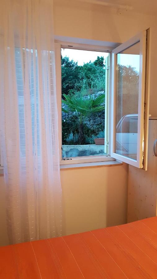 Apartmani Ljerka Malinska Buitenkant foto