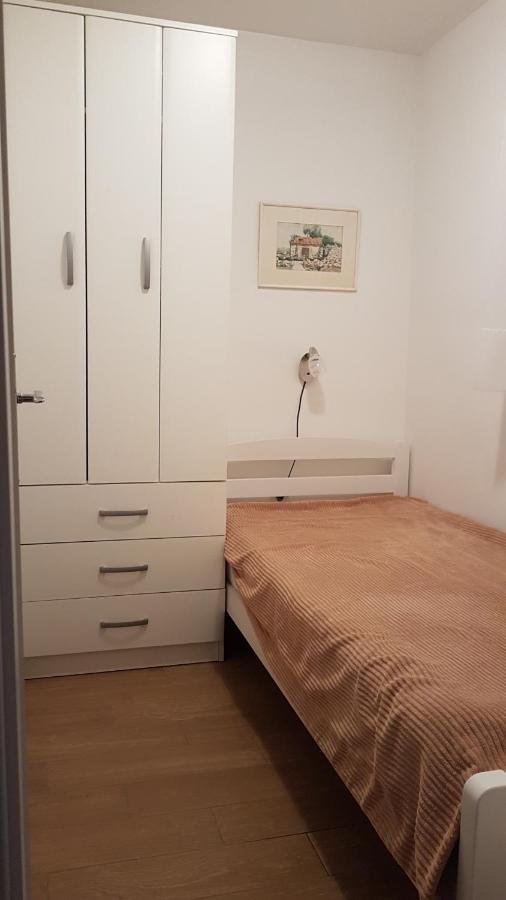 Apartmani Ljerka Malinska Buitenkant foto