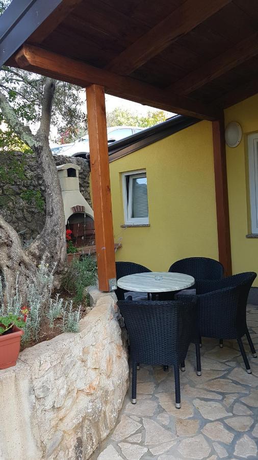 Apartmani Ljerka Malinska Buitenkant foto