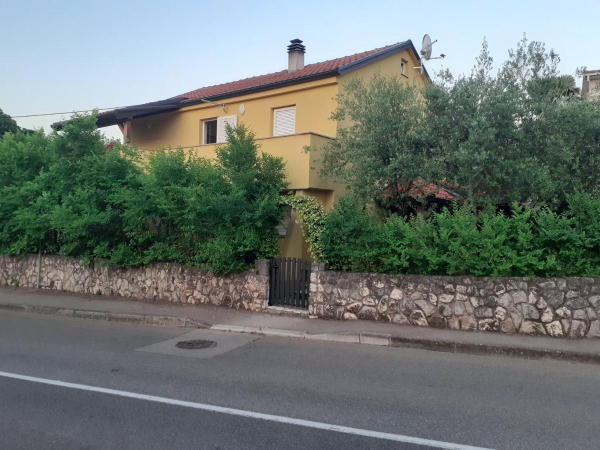 Apartmani Ljerka Malinska Buitenkant foto